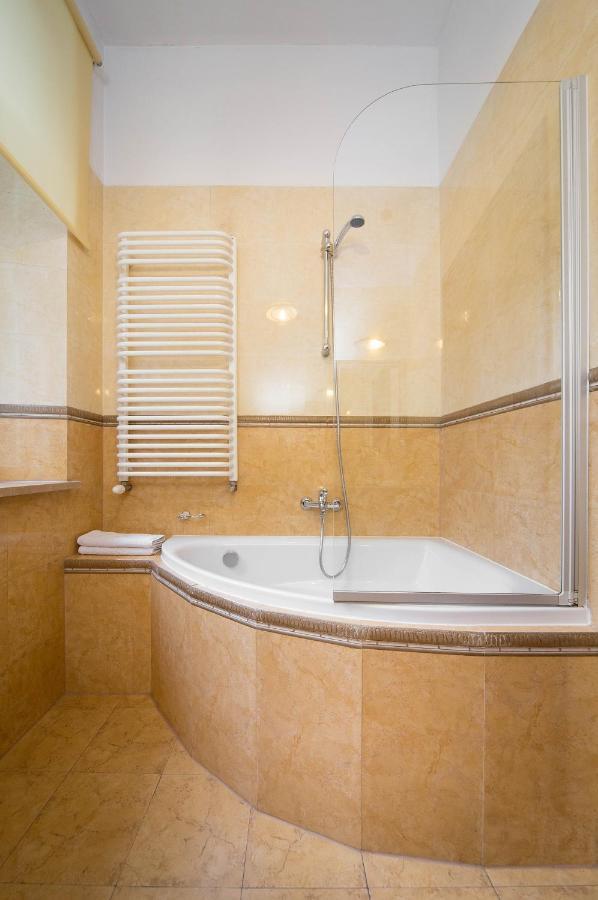 クラクフB12 - Comfort Apartemnts City Centerアパートメント エクステリア 写真